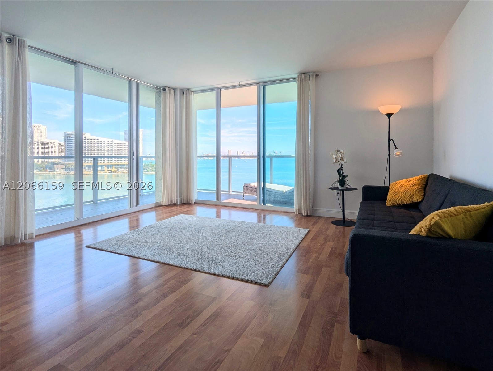 1155 Brickell Bay Dr #910, Miami FL 33131
