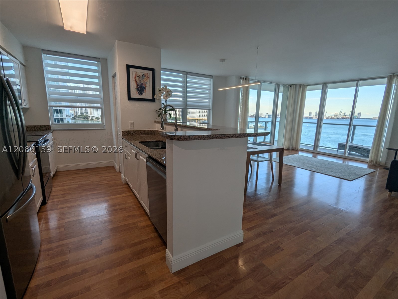 1155 Brickell Bay Dr #910, Miami FL 33131
