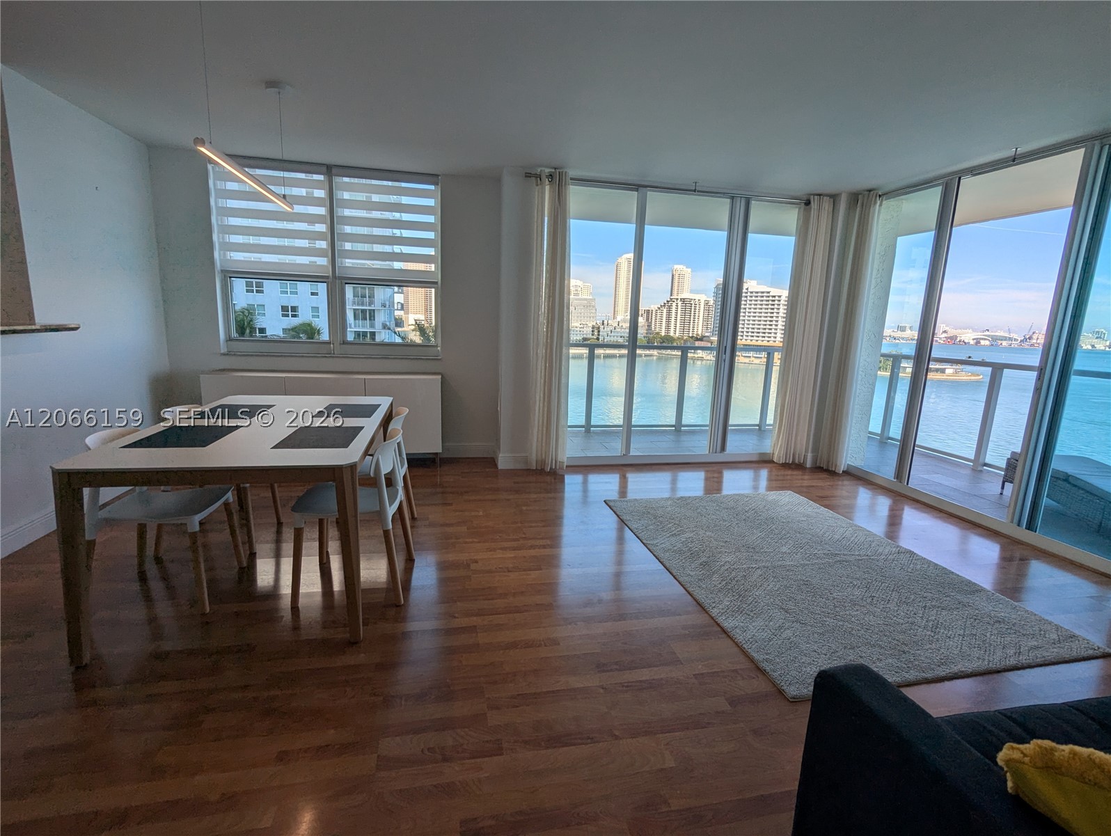 1155 Brickell Bay Dr #910, Miami FL 33131