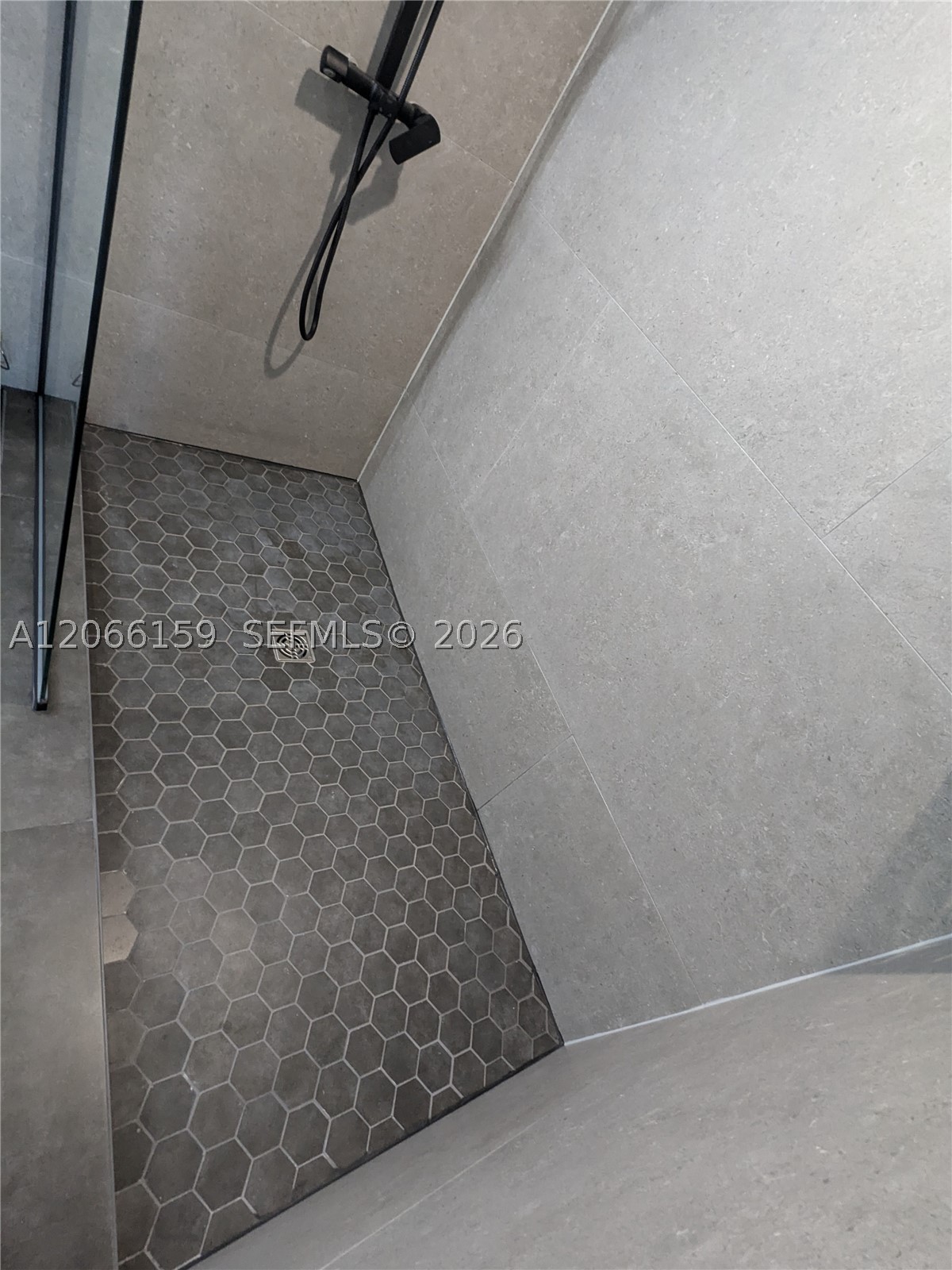 1155 Brickell Bay Dr #910, Miami FL 33131