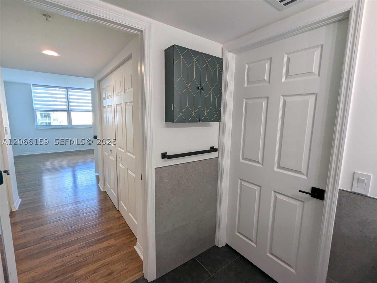 1155 Brickell Bay Dr #910, Miami FL 33131