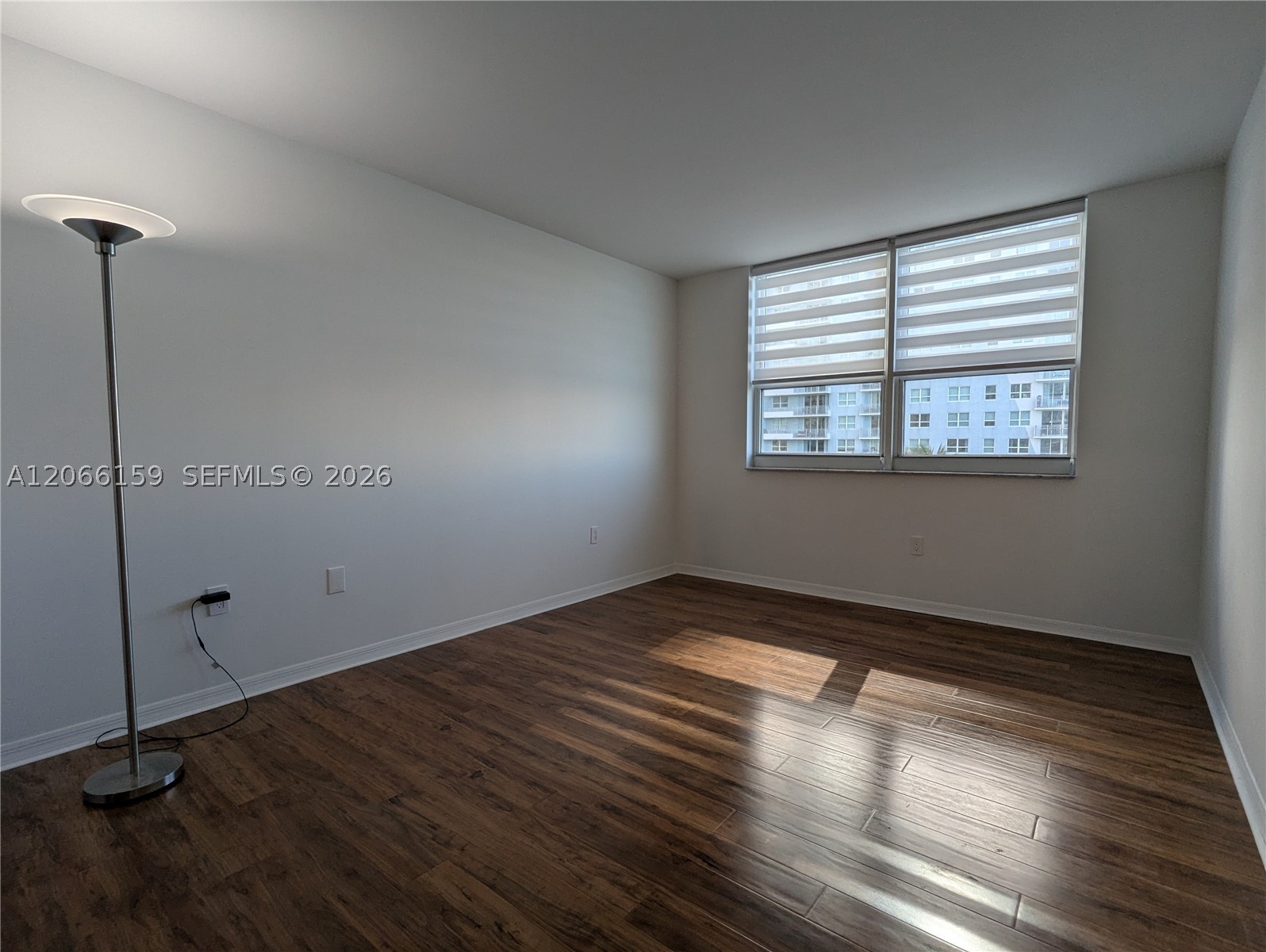 1155 Brickell Bay Dr #910, Miami FL 33131
