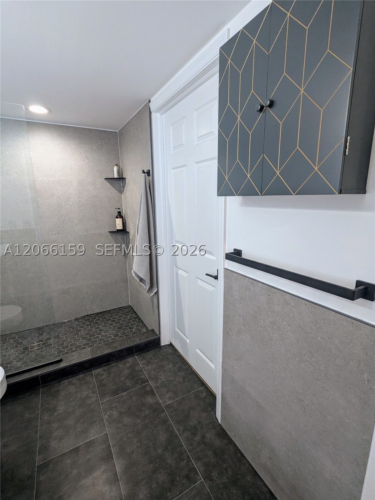 1155 Brickell Bay Dr #910, Miami FL 33131