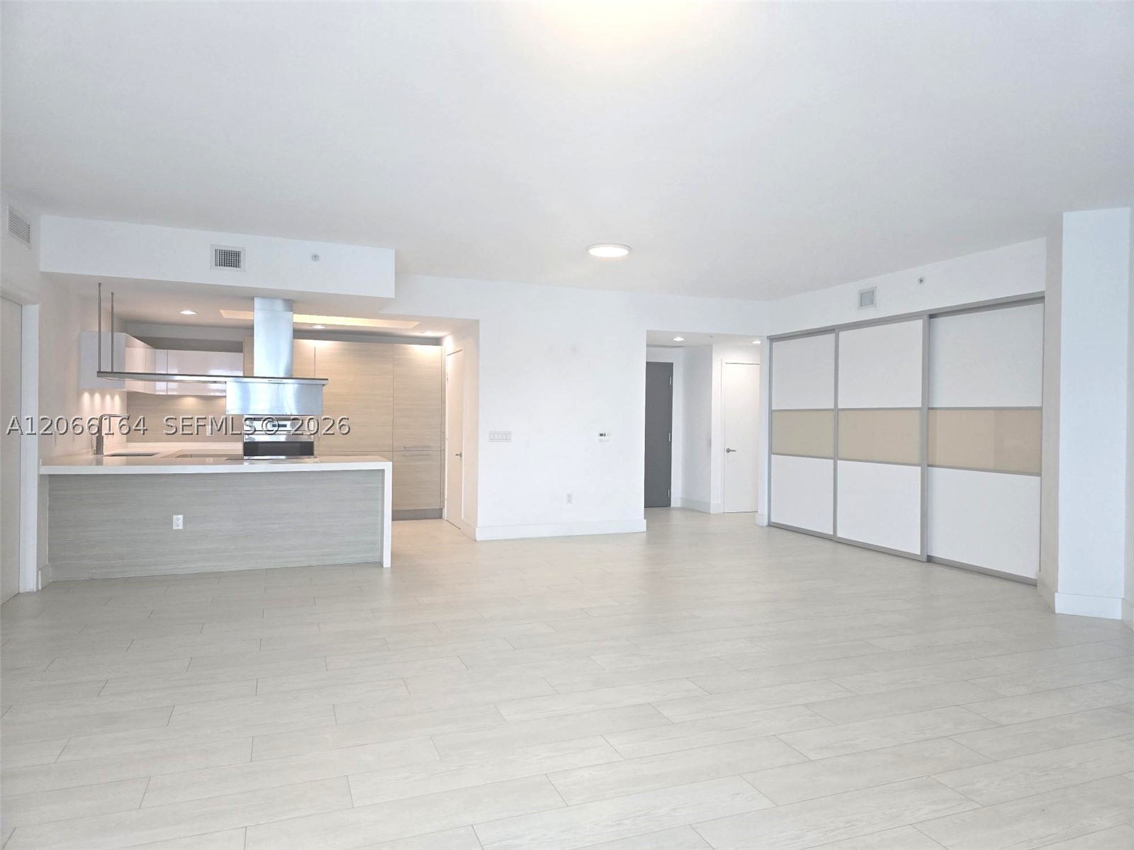 17301 Biscayne Blvd #1004, North Miami Beach FL 33160