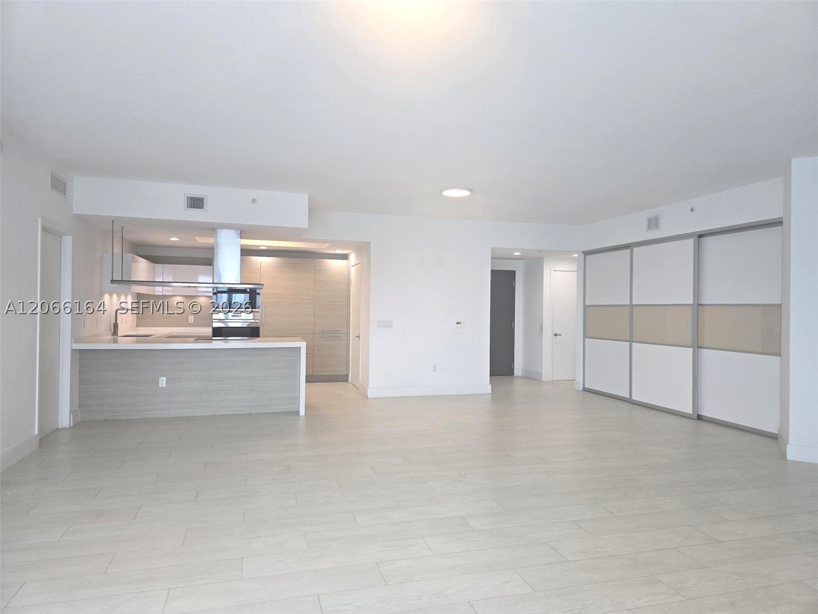 17301 Biscayne Blvd #1004, North Miami Beach FL 33160