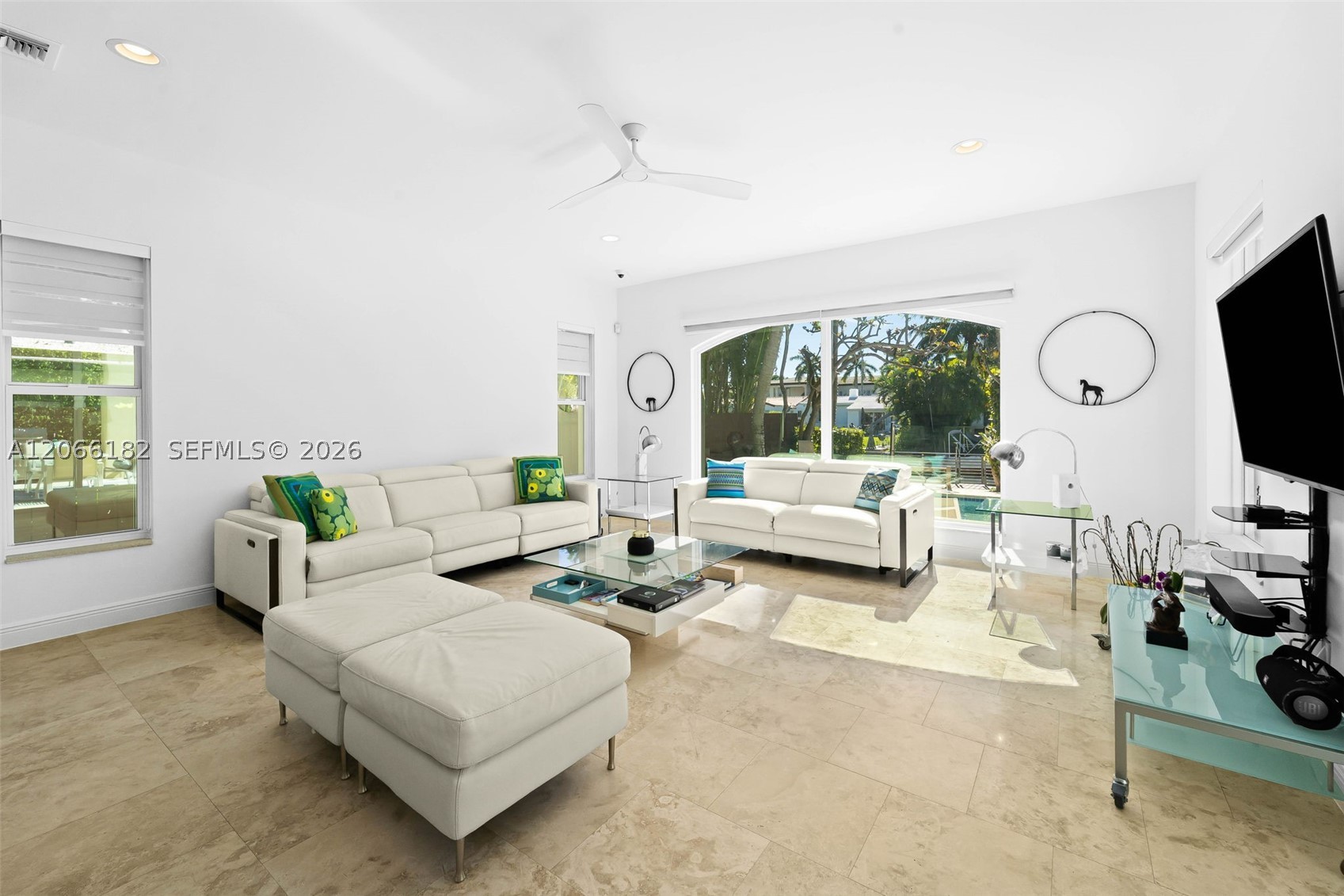 1490 Cleveland Rd, Miami Beach FL 33141