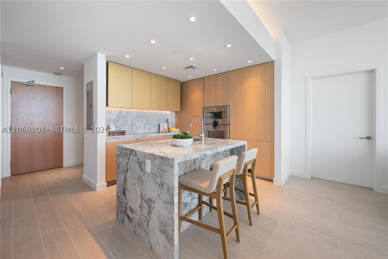 500 Alton #3304, Miami Beach FL 33139