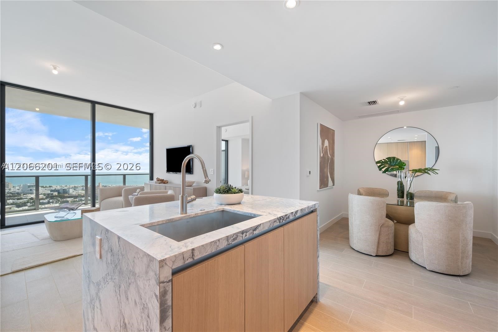 500 Alton #3304, Miami Beach FL 33139