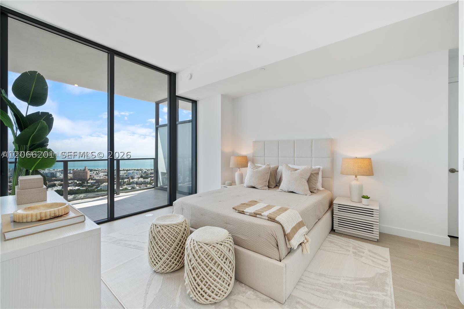 500 Alton #3304, Miami Beach FL 33139