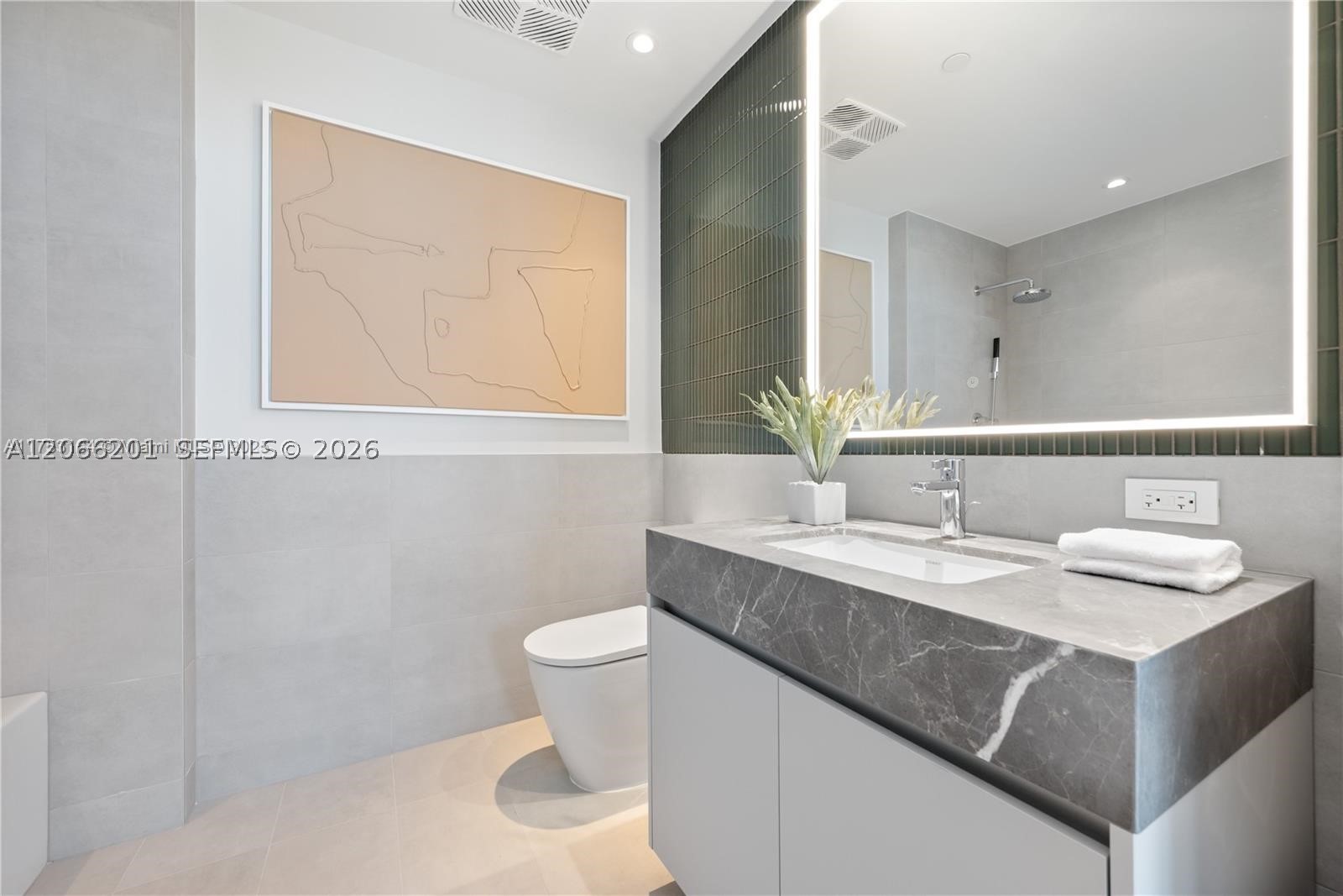 500 Alton #3304, Miami Beach FL 33139