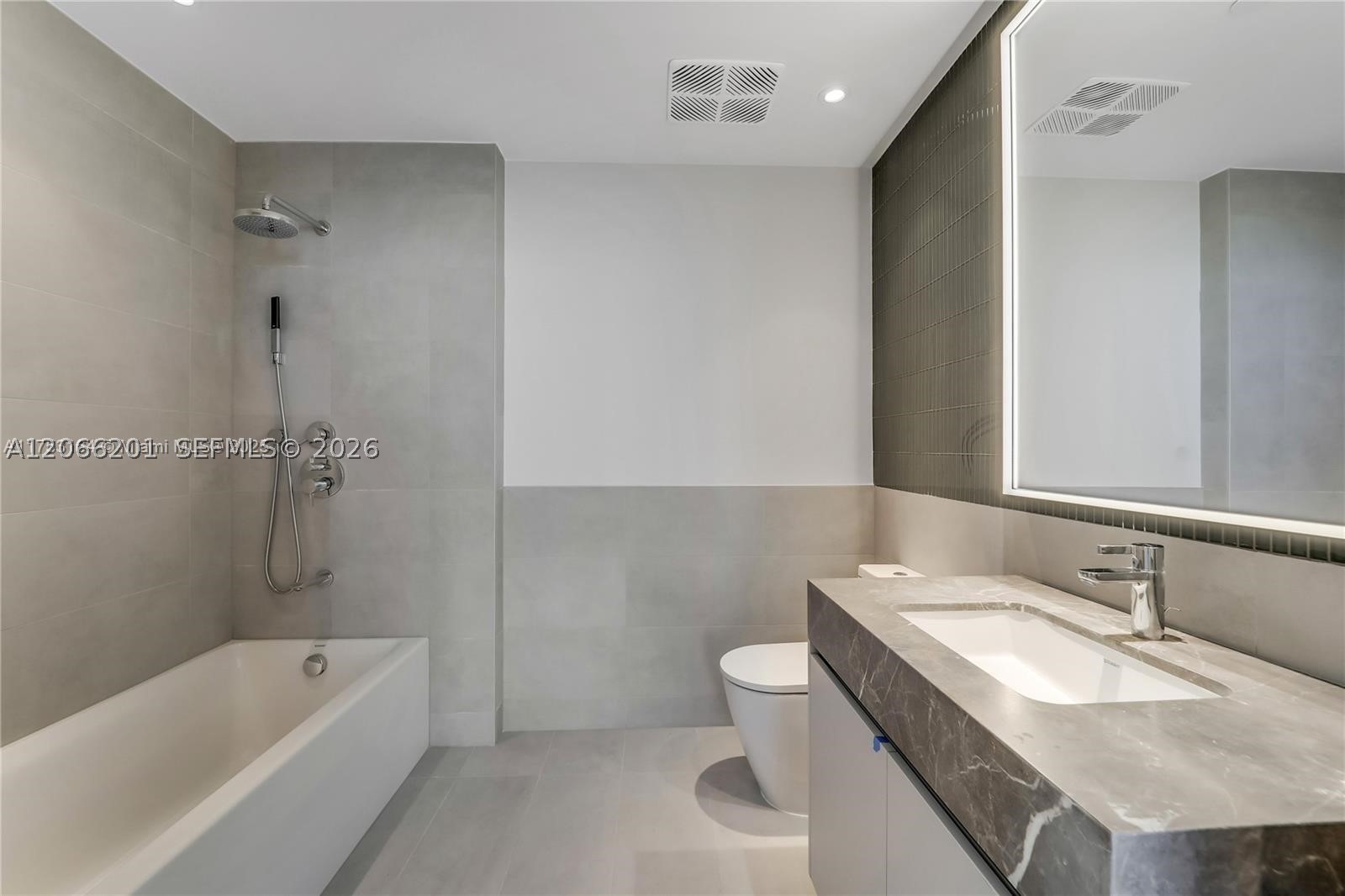 500 Alton #3304, Miami Beach FL 33139