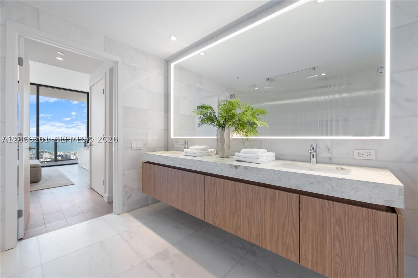 500 Alton #3304, Miami Beach FL 33139