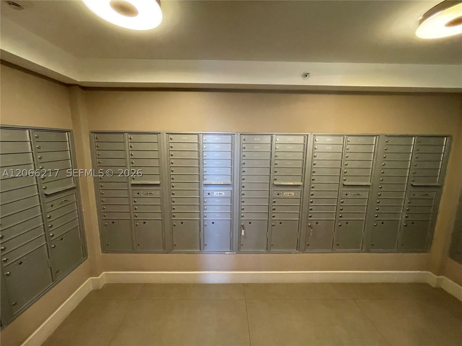 600 NE 27th St #1205, Miami FL 33137