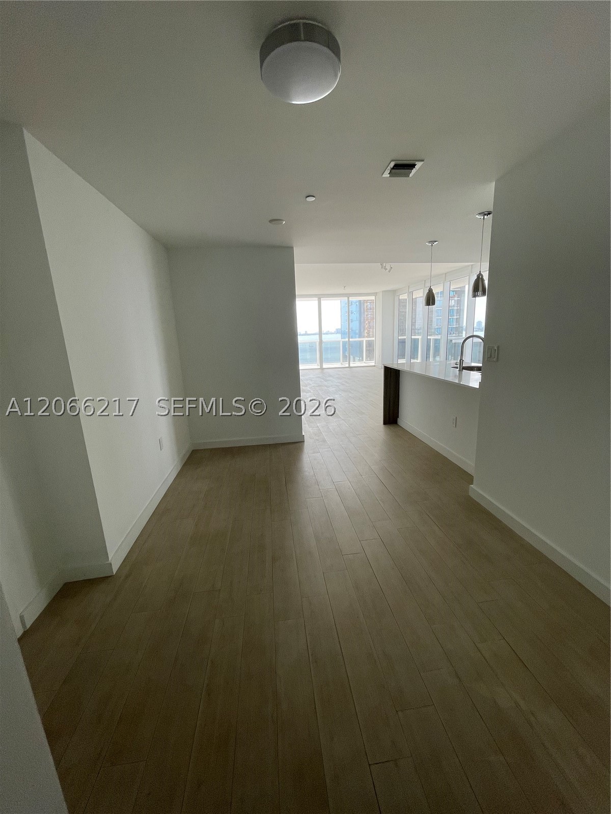 600 NE 27th St #1205, Miami FL 33137