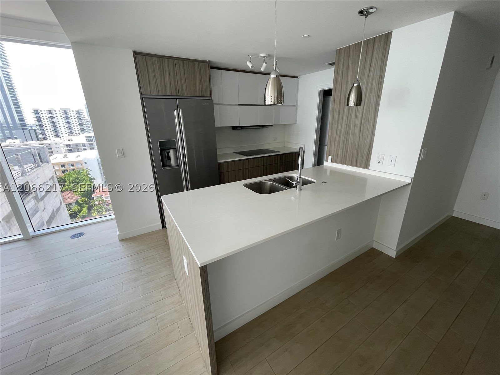 600 NE 27th St #1205, Miami FL 33137