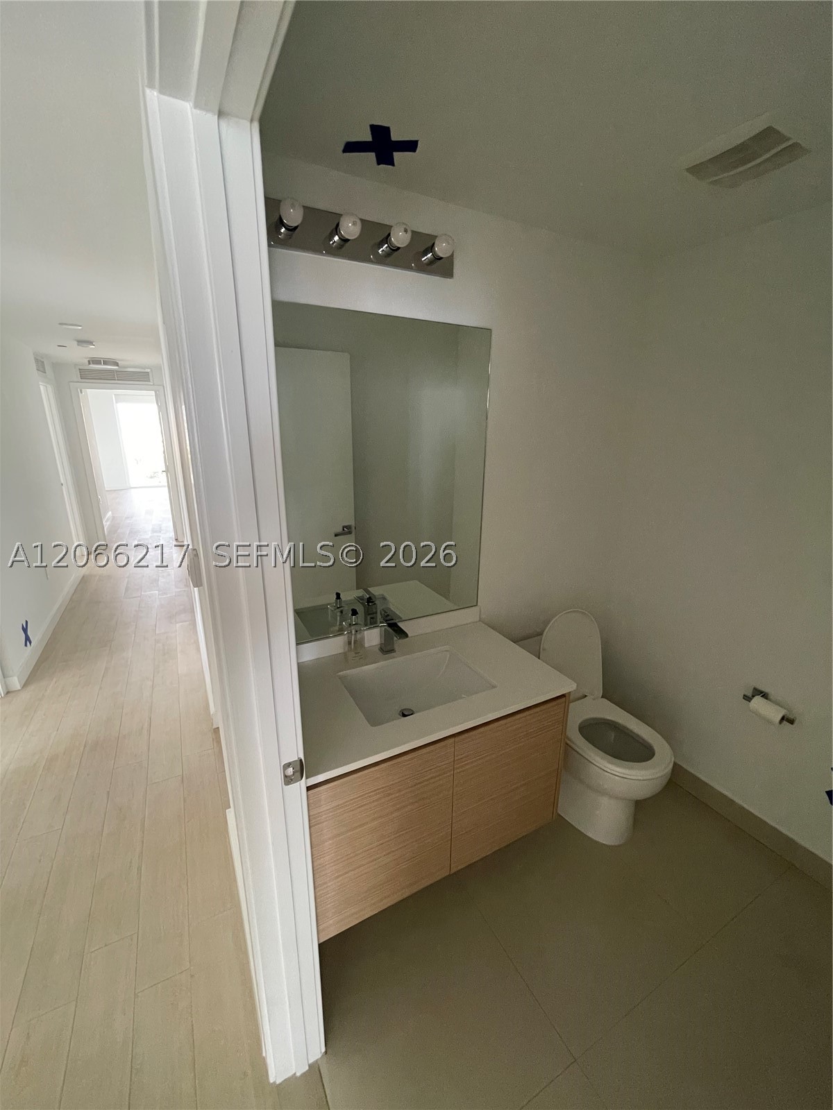 600 NE 27th St #1205, Miami FL 33137