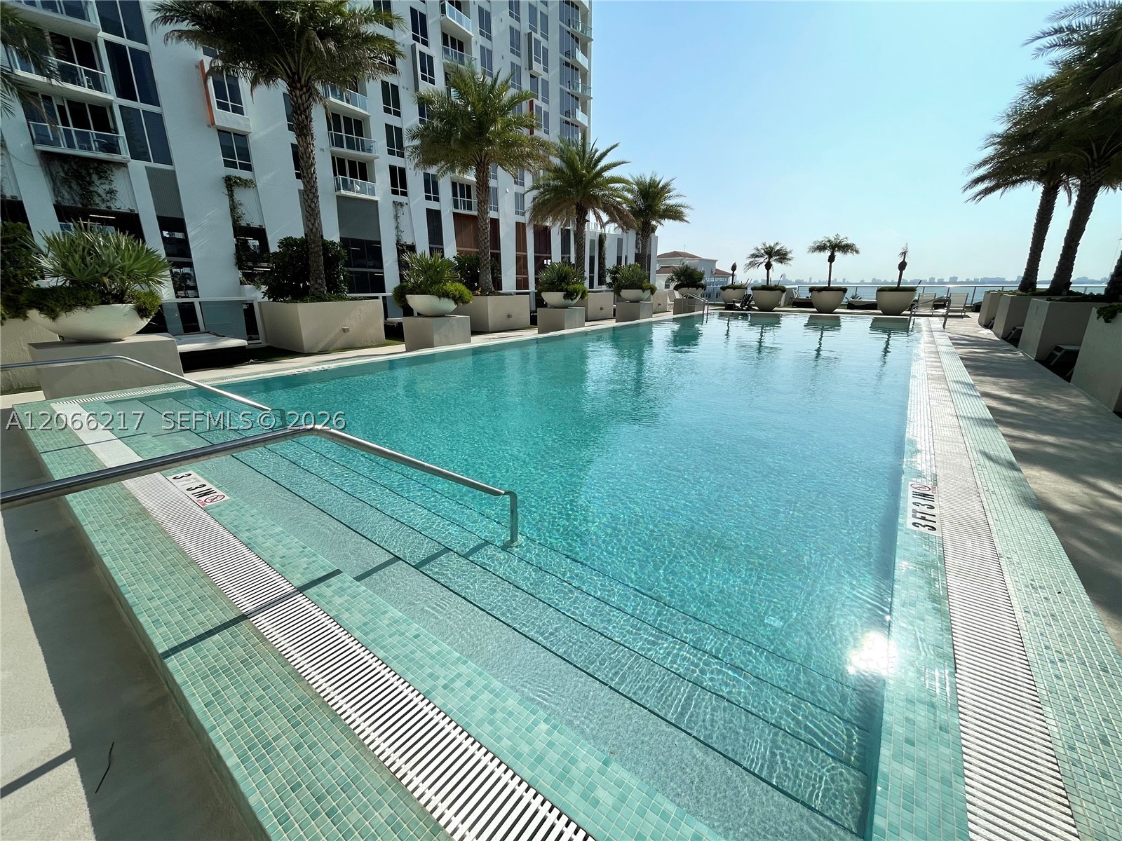 600 NE 27th St #1205, Miami FL 33137