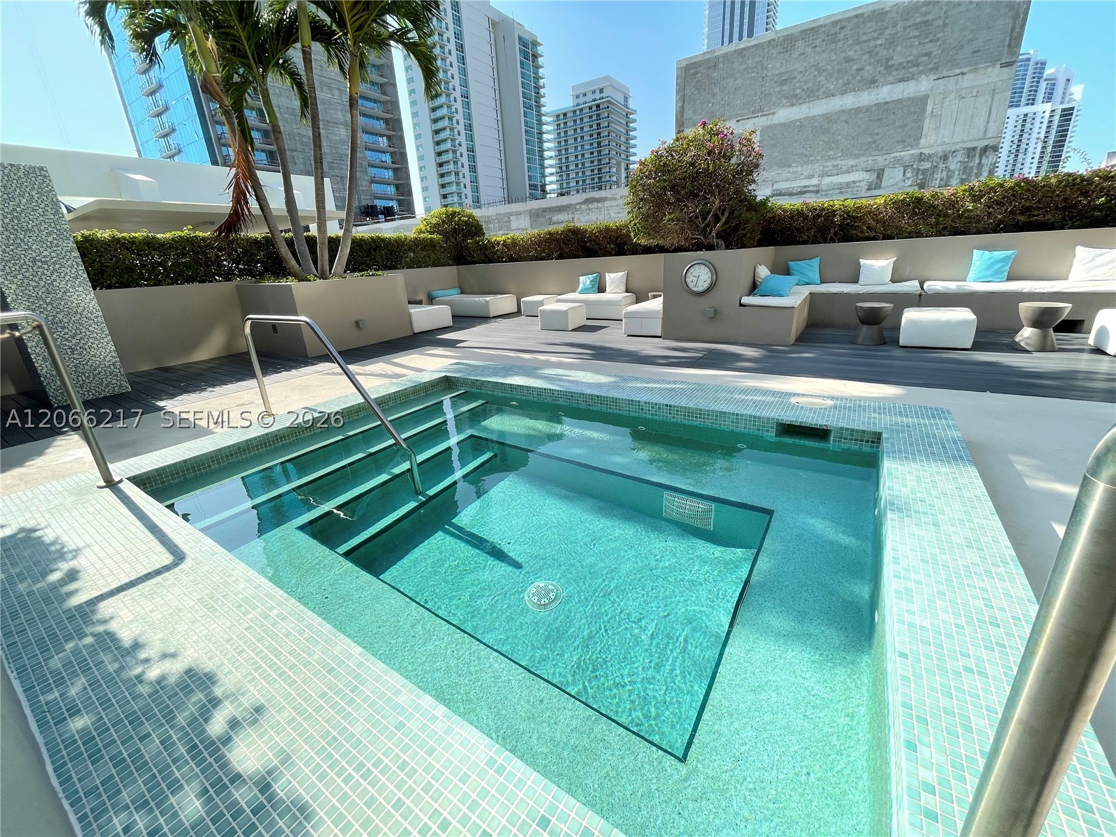 600 NE 27th St #1205, Miami FL 33137