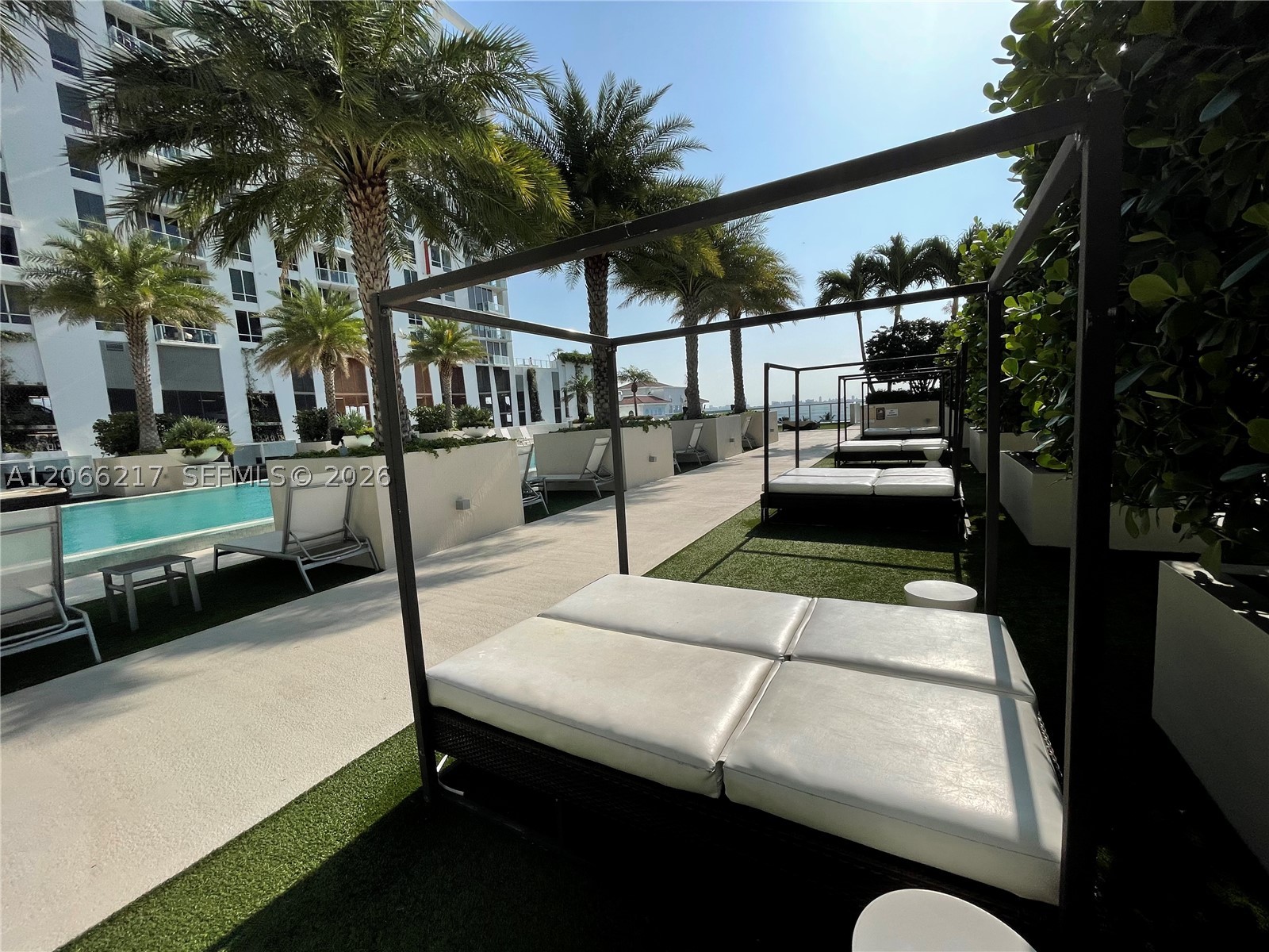 600 NE 27th St #1205, Miami FL 33137