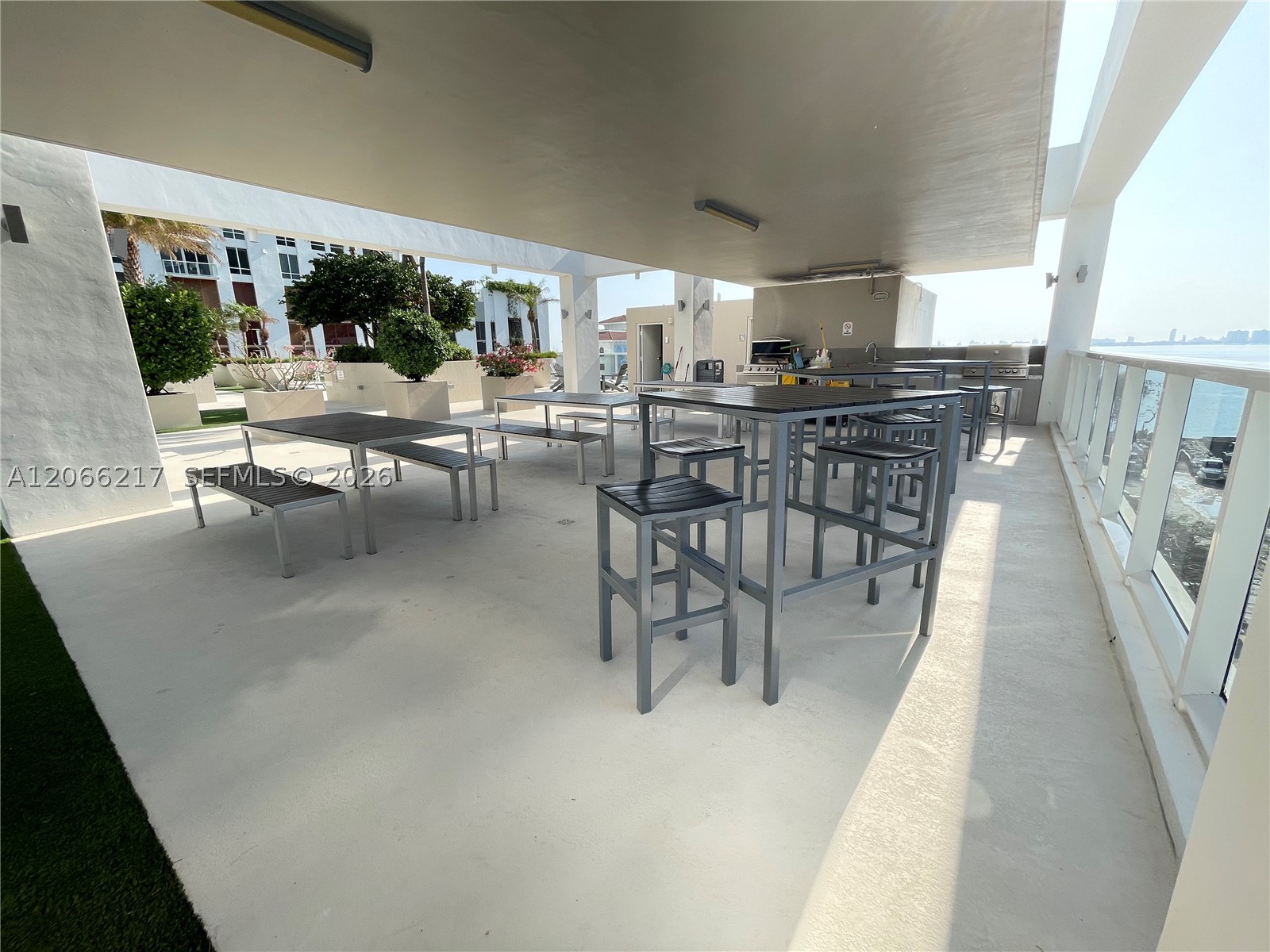 600 NE 27th St #1205, Miami FL 33137