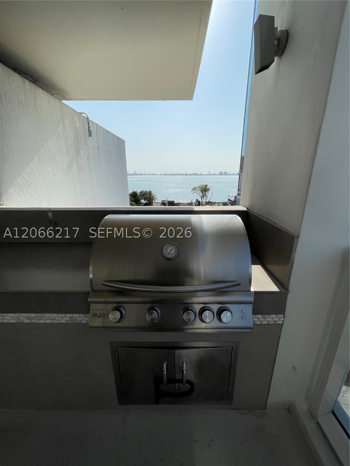 600 NE 27th St #1205, Miami FL 33137