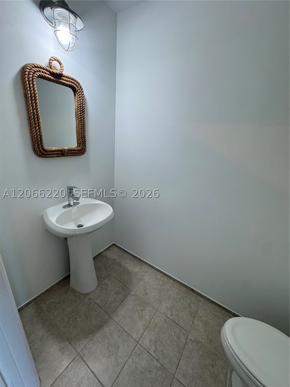60 SW 13th St #2202, Miami FL 33130