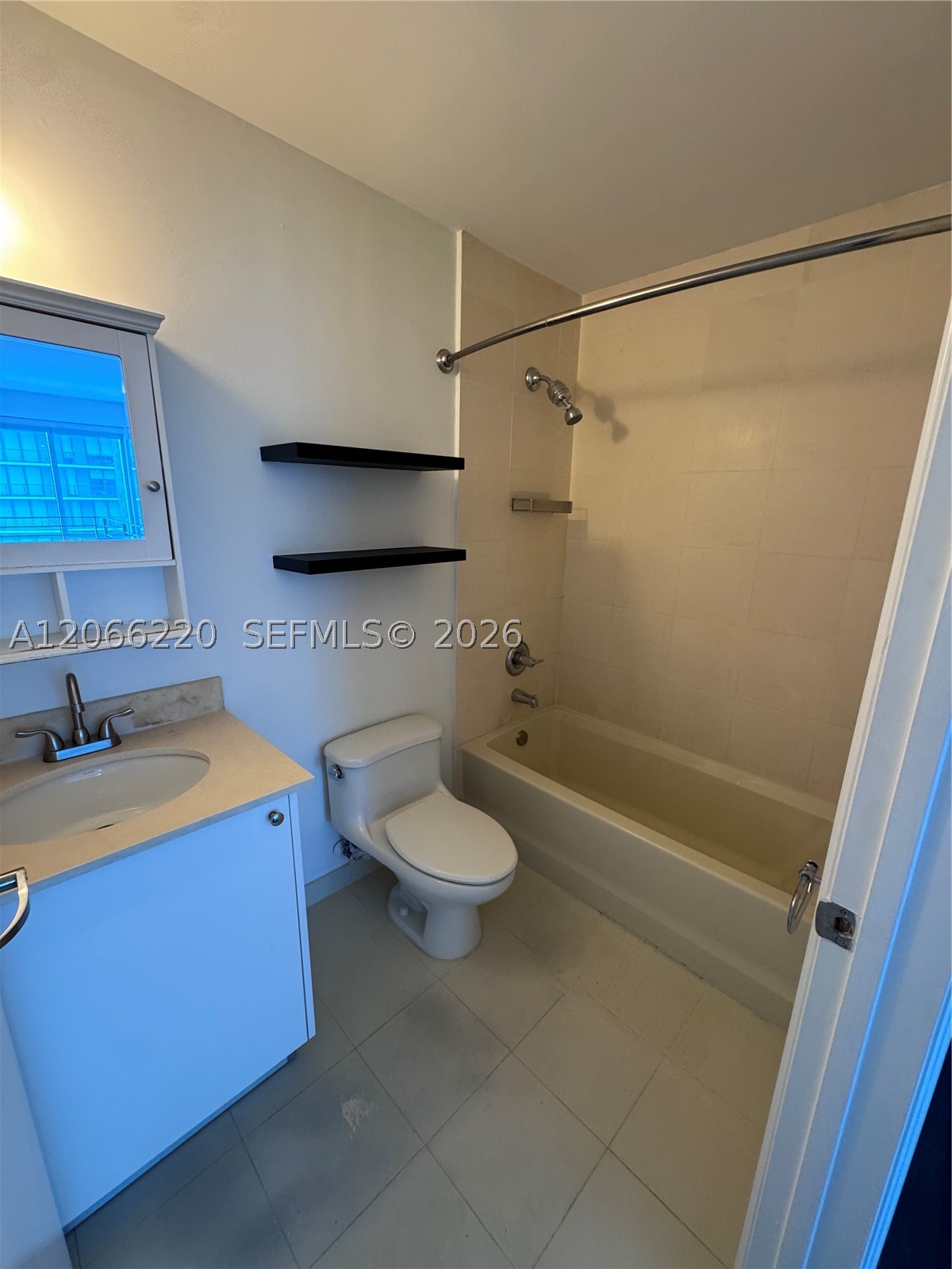 60 SW 13th St #2202, Miami FL 33130