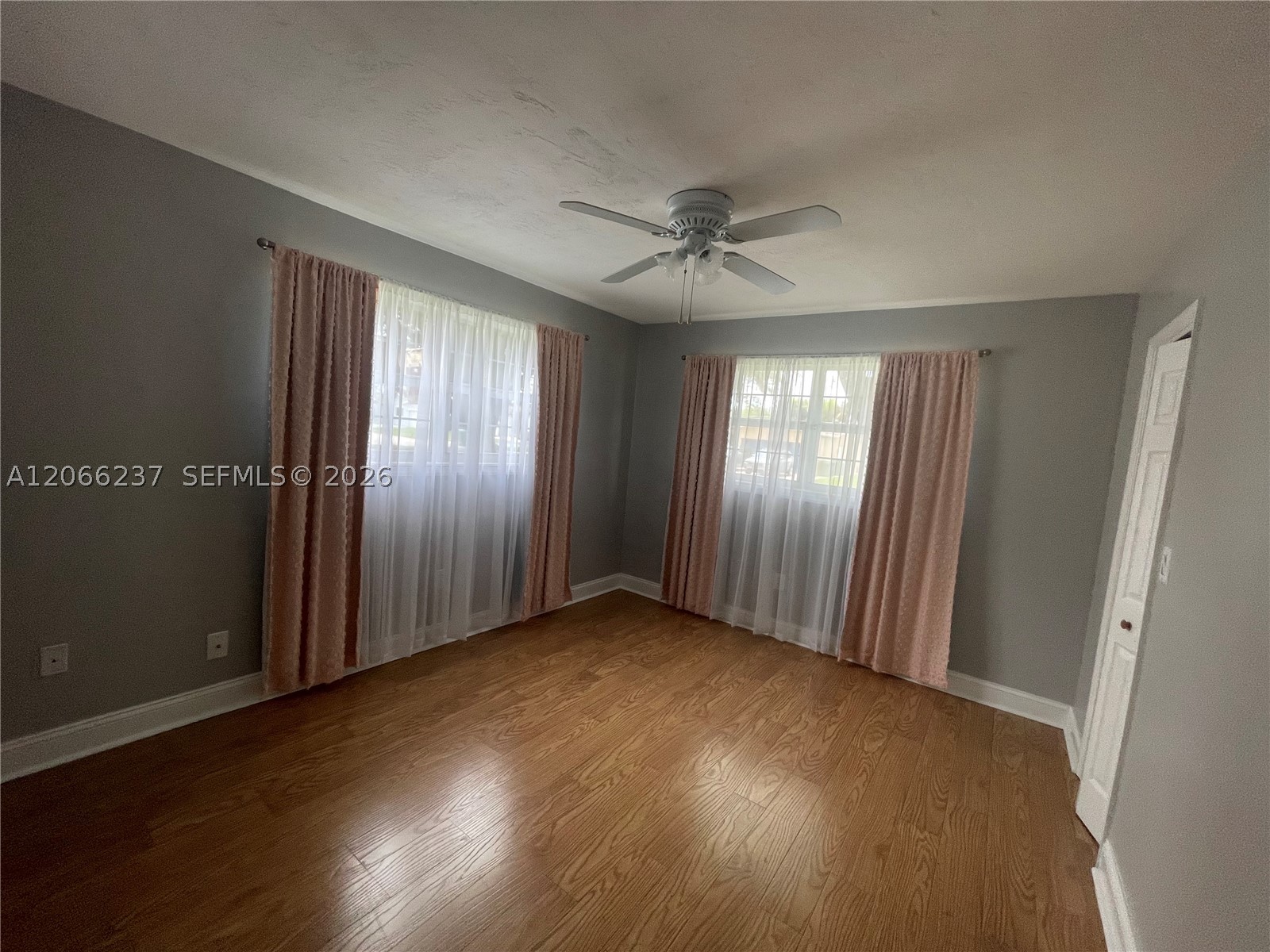 9301 SW 54th St, Cooper City FL 33328