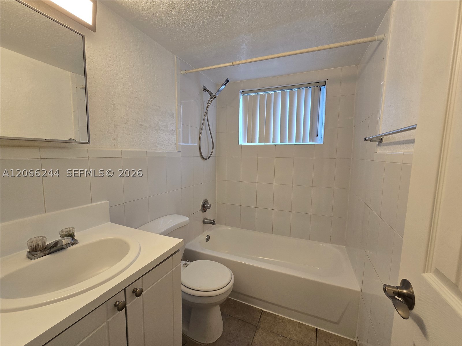 2330 NW 11th St #15, Miami FL 33125