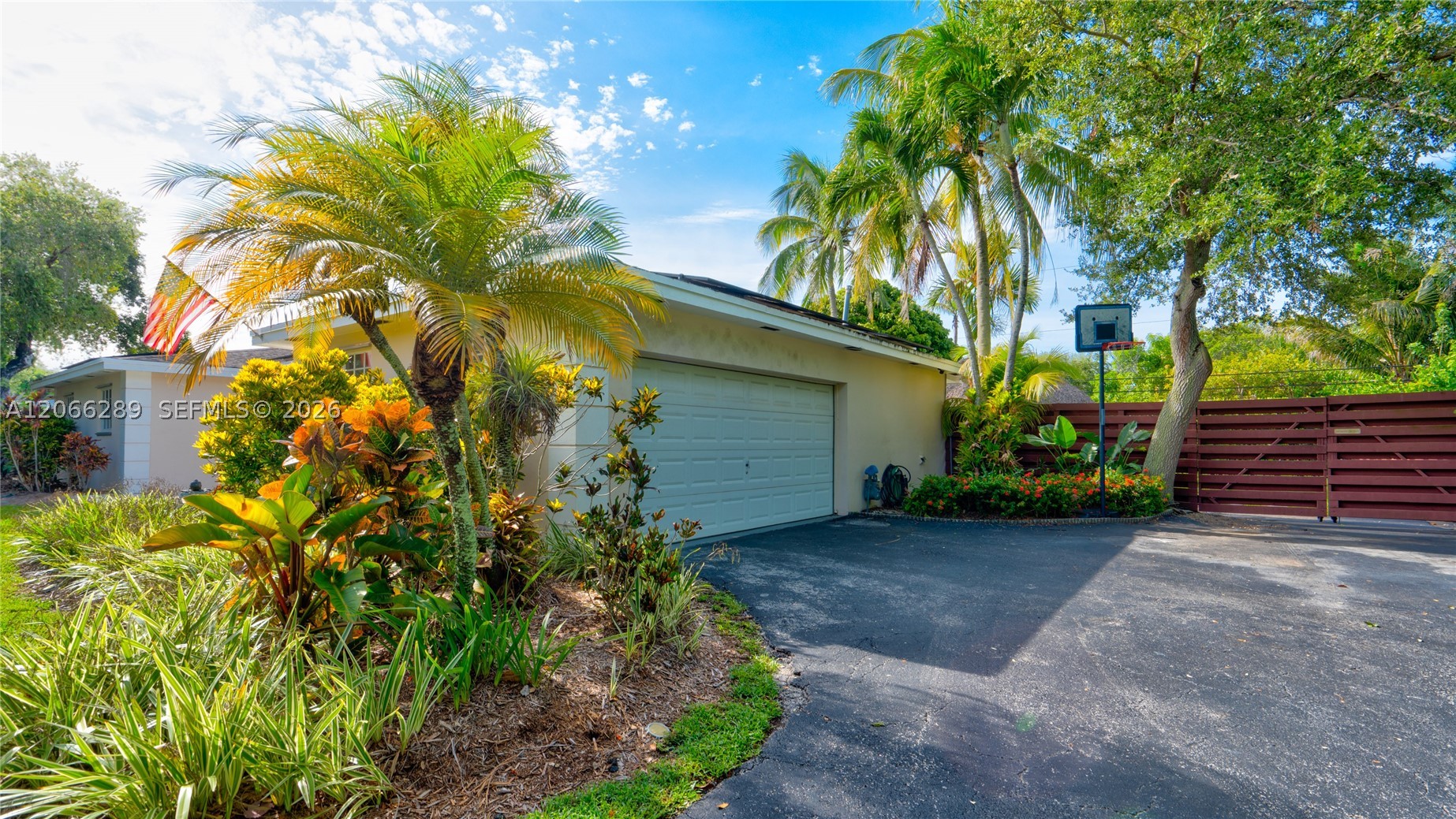 8340 SW 163rd St, Palmetto Bay FL 33157