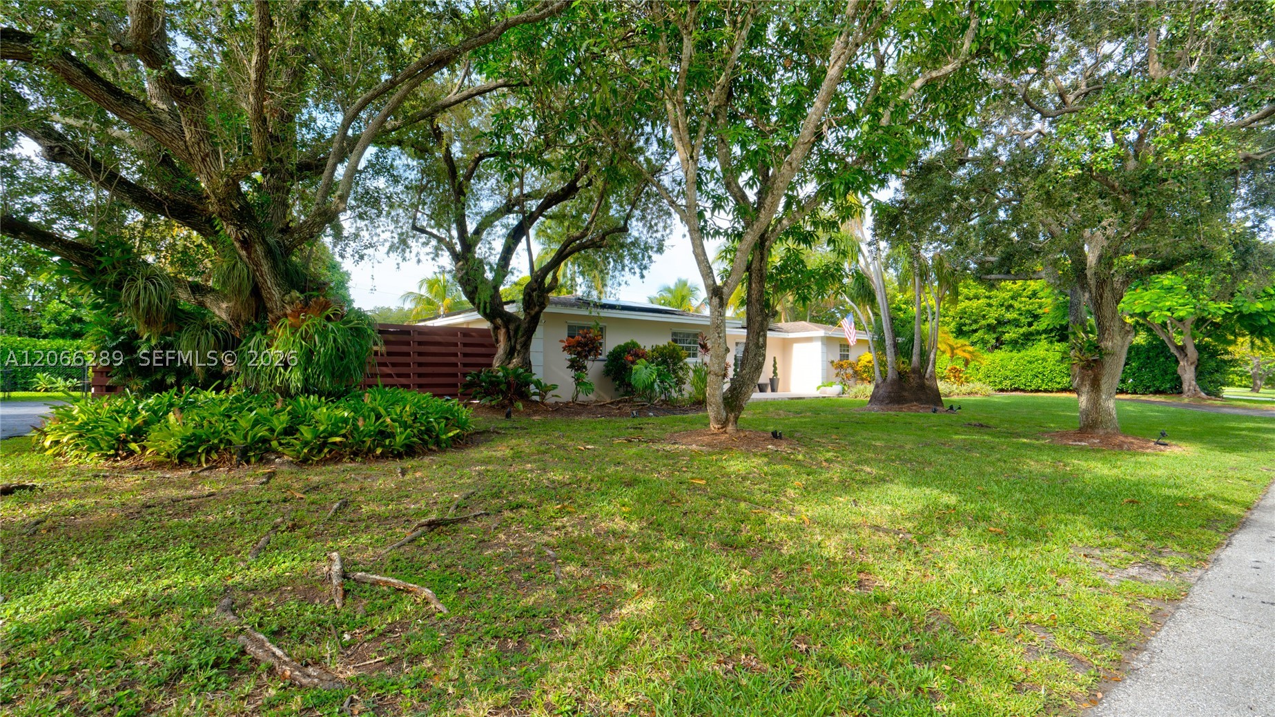 8340 SW 163rd St, Palmetto Bay FL 33157