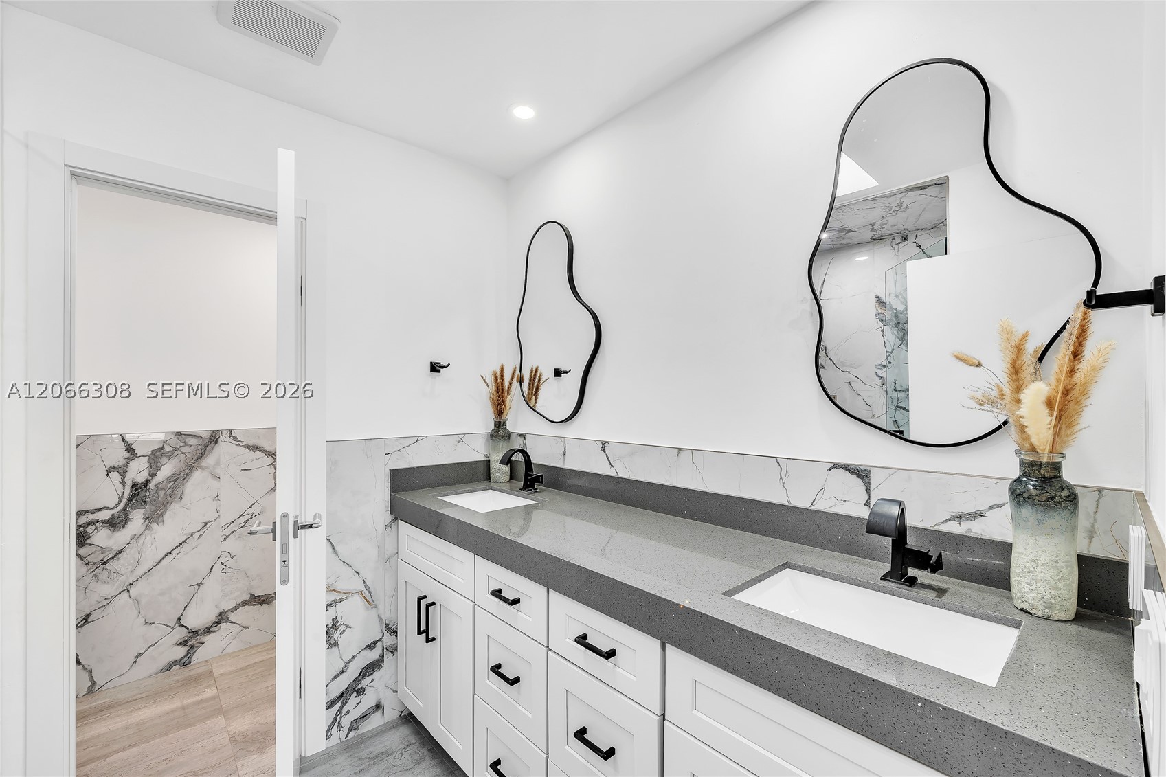5811 SW 33rd Ter, Hollywood FL 33312