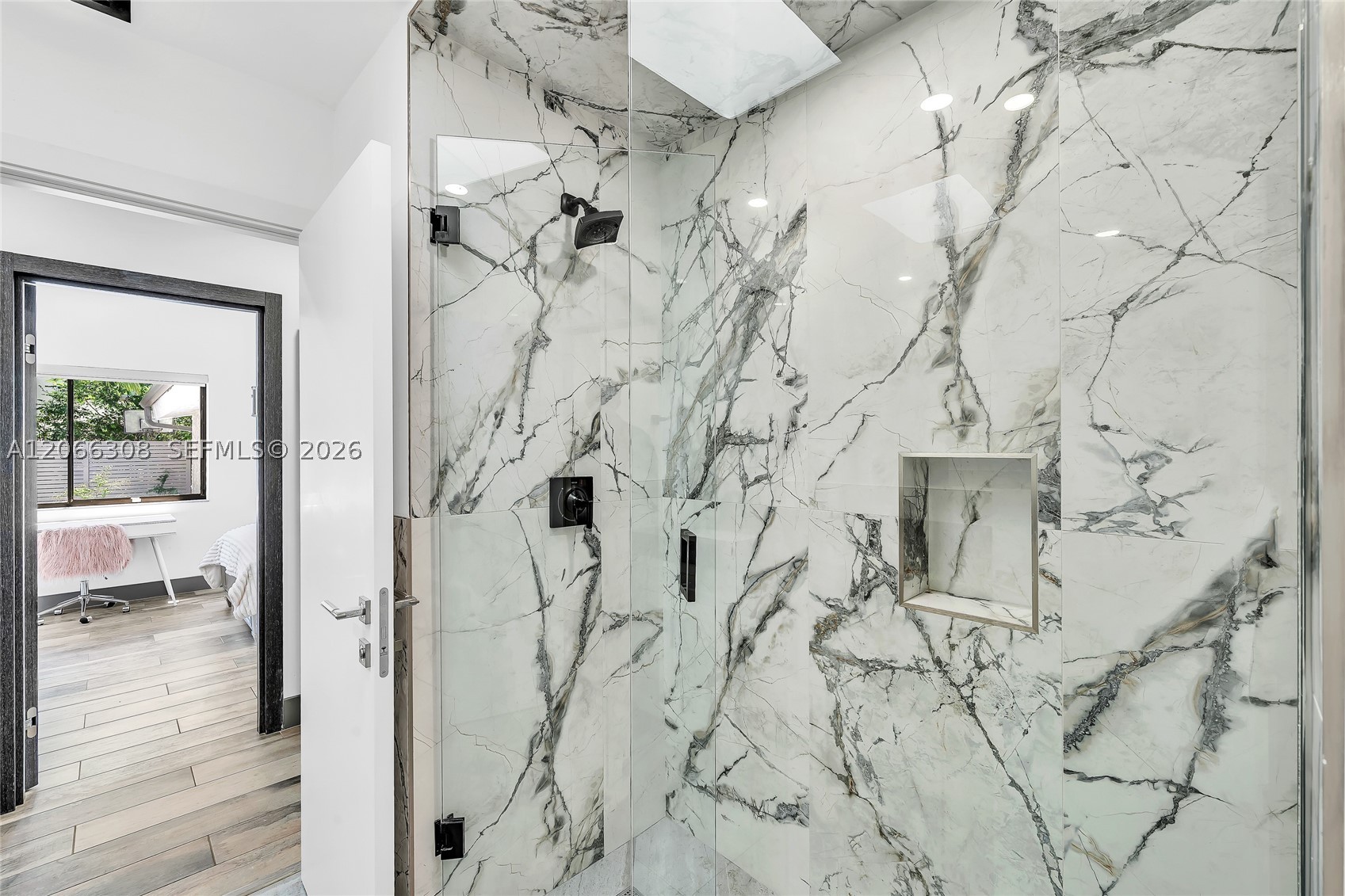 5811 SW 33rd Ter, Hollywood FL 33312