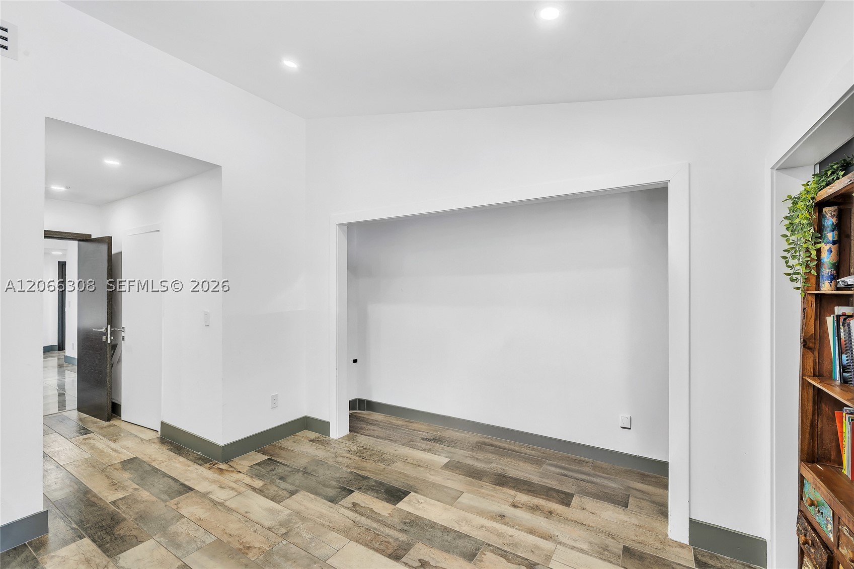 5811 SW 33rd Ter, Hollywood FL 33312