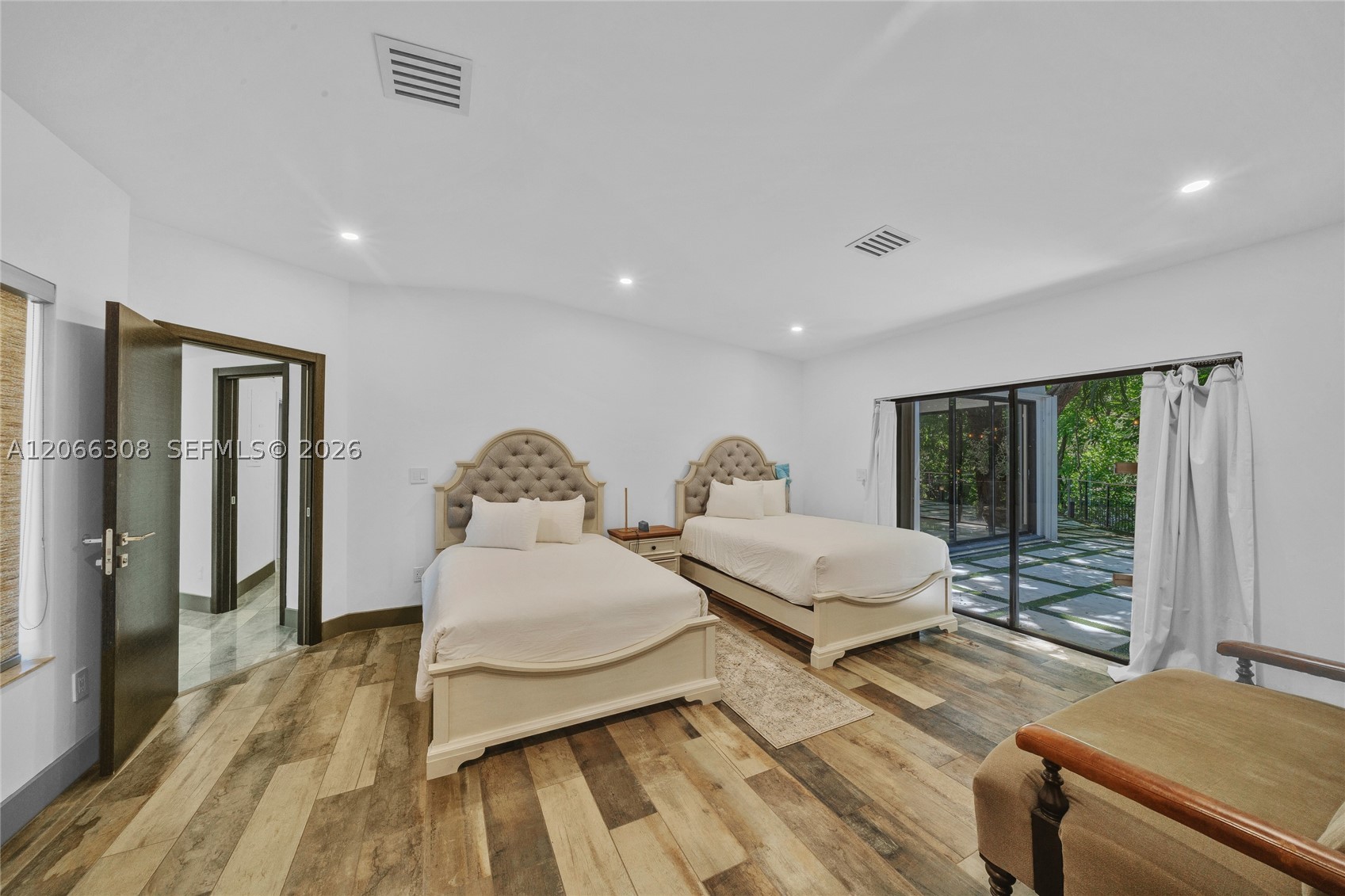 5811 SW 33rd Ter, Hollywood FL 33312