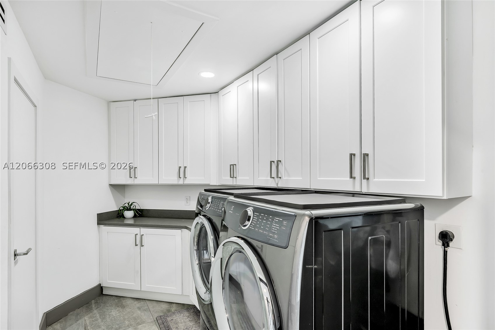 5811 SW 33rd Ter, Hollywood FL 33312
