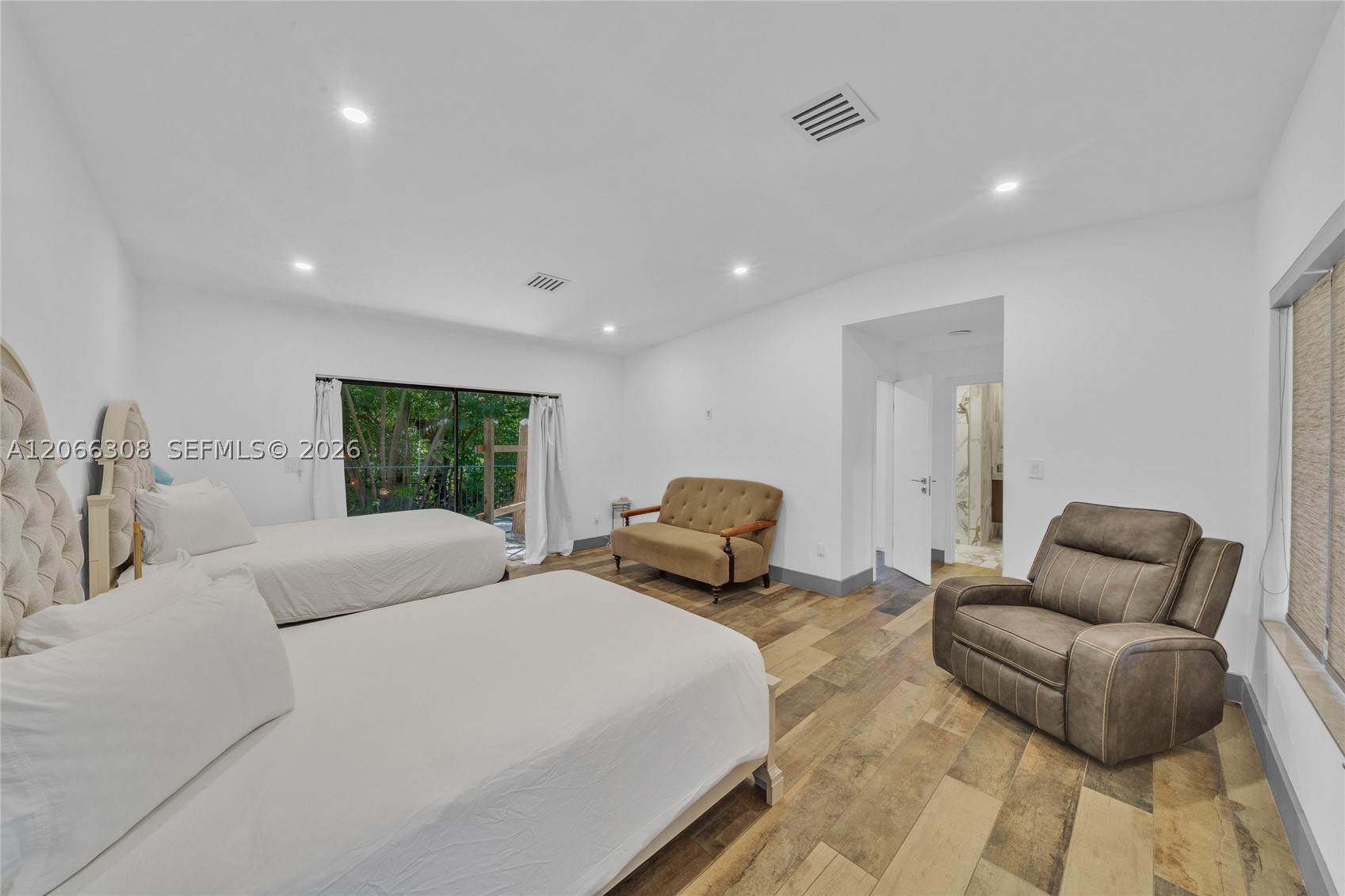 5811 SW 33rd Ter, Hollywood FL 33312