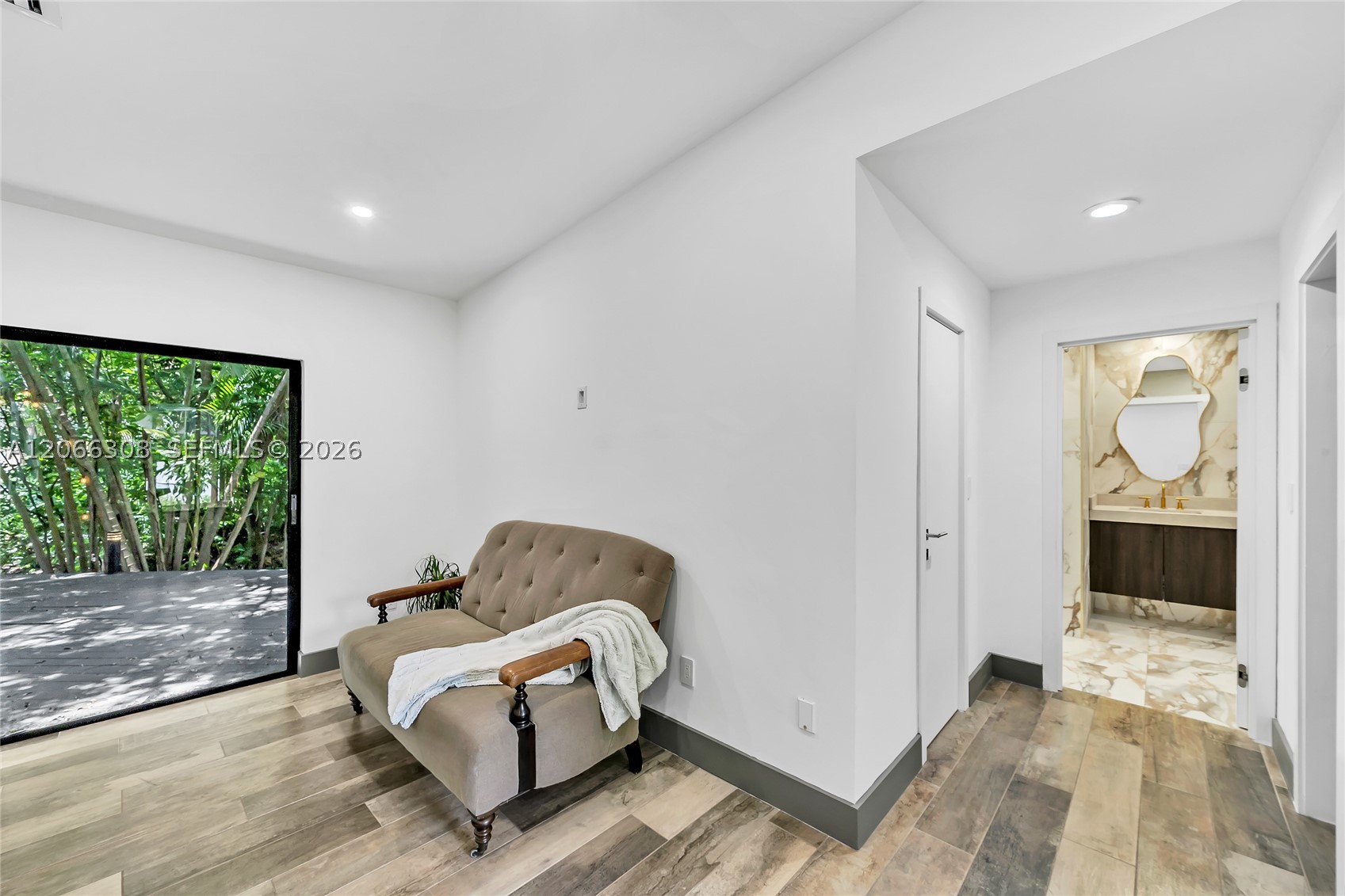 5811 SW 33rd Ter, Hollywood FL 33312