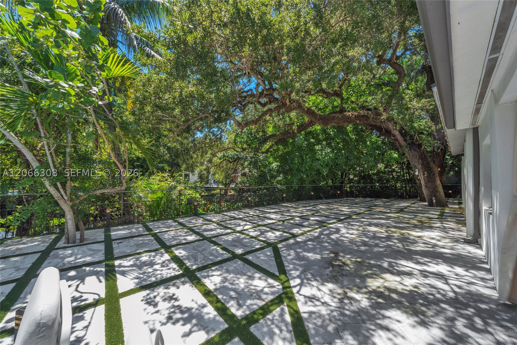 5811 SW 33rd Ter, Hollywood FL 33312