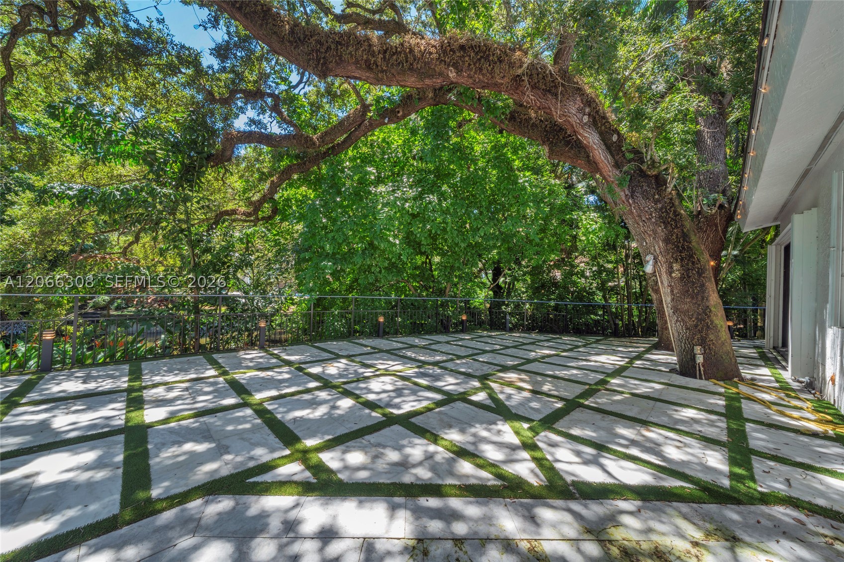 5811 SW 33rd Ter, Hollywood FL 33312