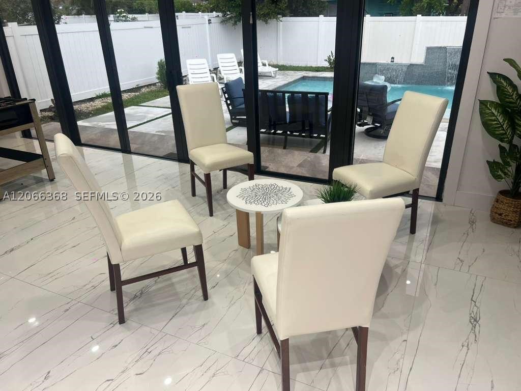 39 SE 7th St, Dania Beach FL 33004