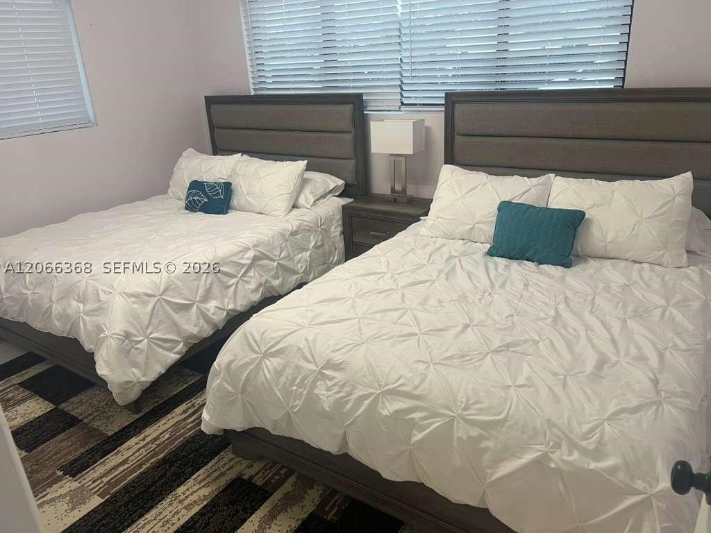 39 SE 7th St, Dania Beach FL 33004