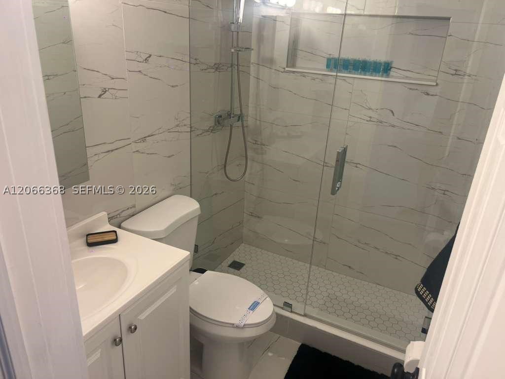 39 SE 7th St, Dania Beach FL 33004
