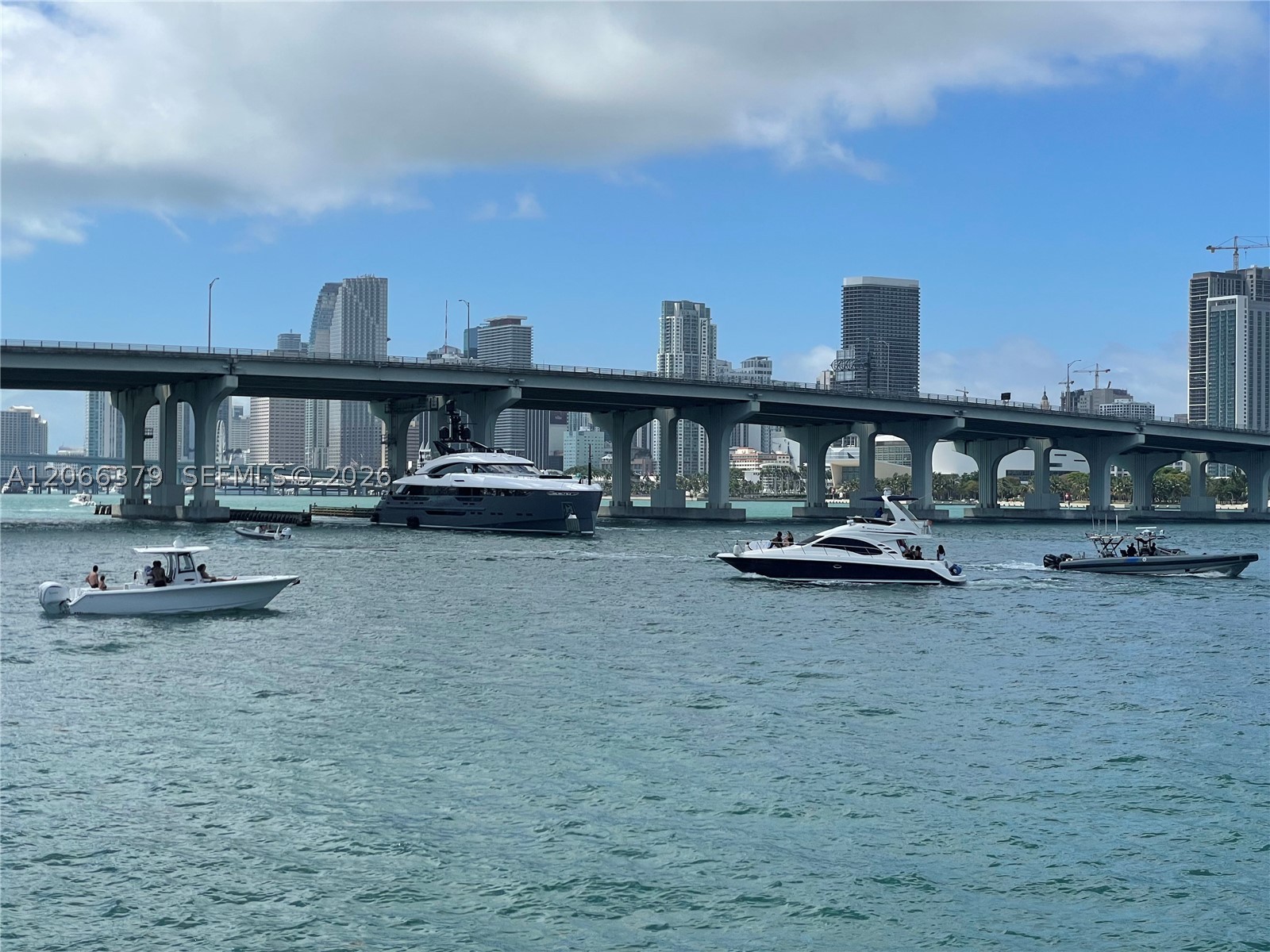 1750 N Bayshore Dr #2810, Miami FL 33132