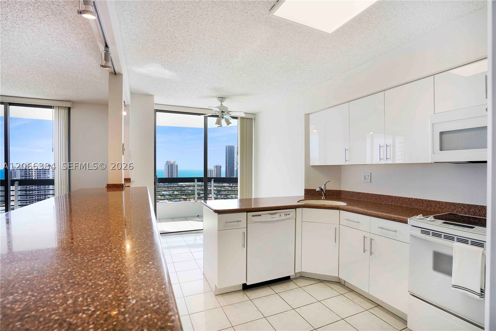 3530 Mystic Pointe Dr #3214, Aventura FL 33180