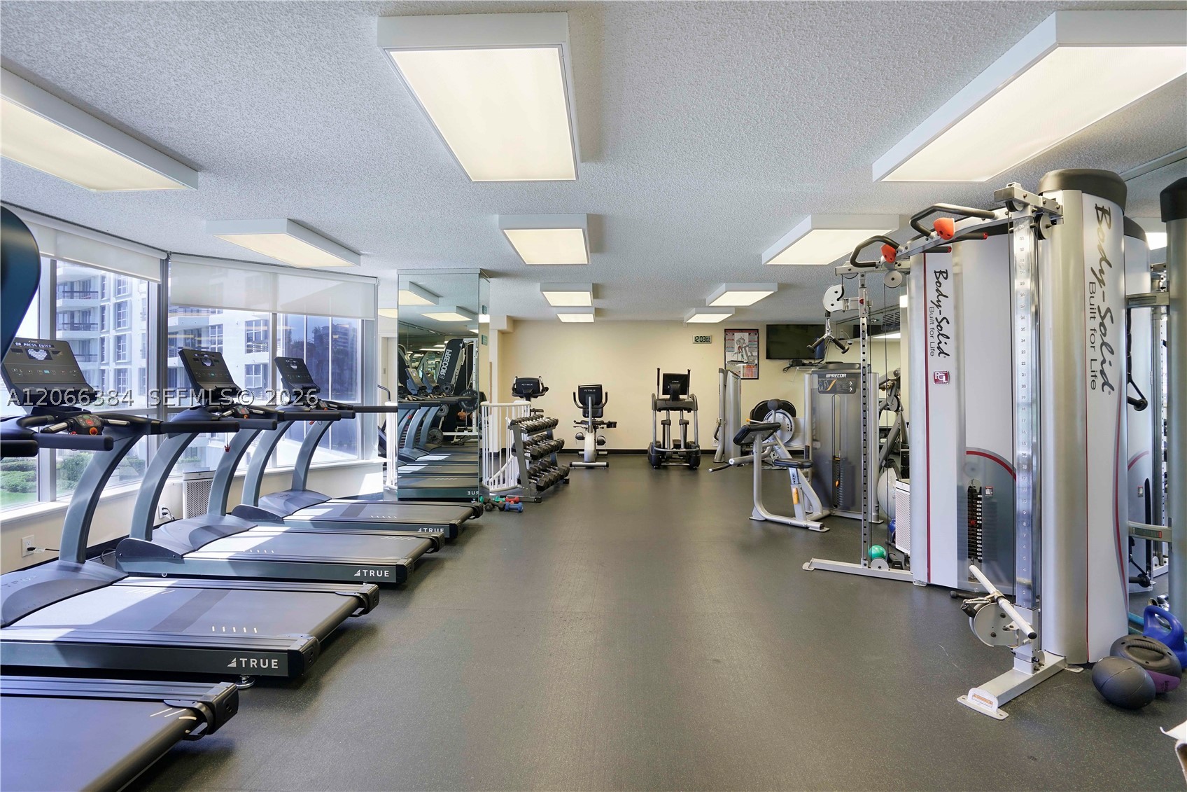3530 Mystic Pointe Dr #3214, Aventura FL 33180