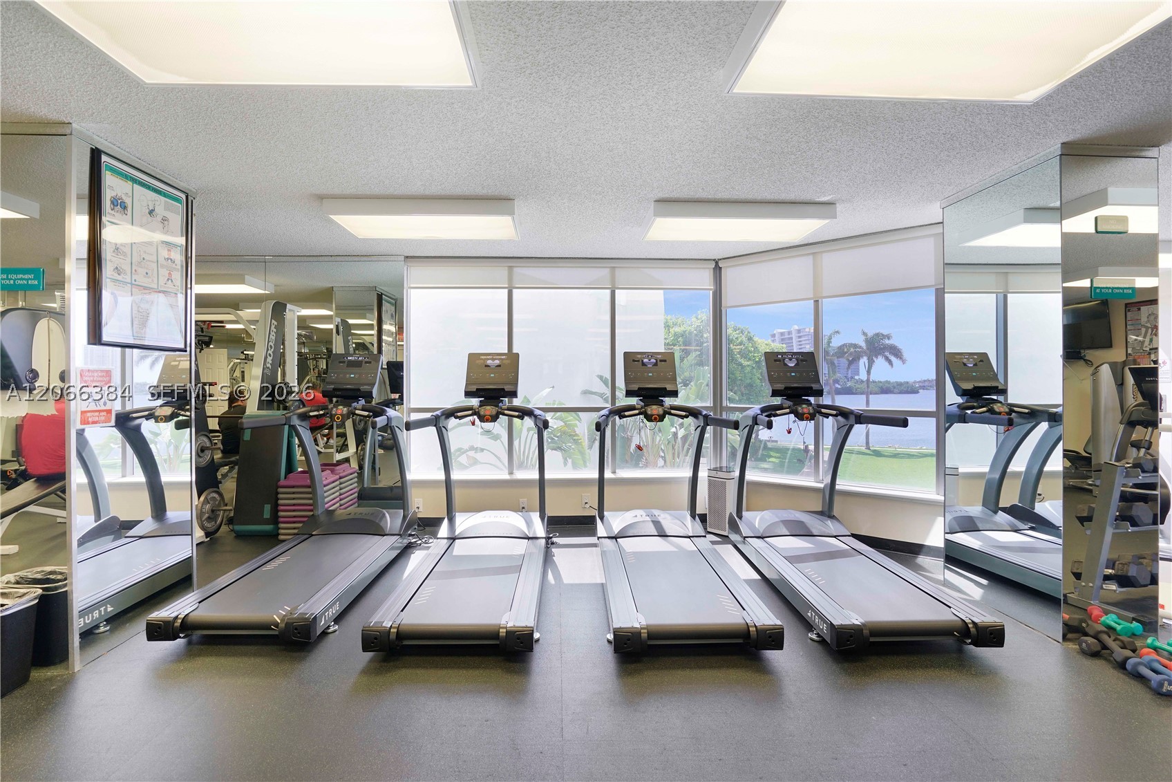 3530 Mystic Pointe Dr #3214, Aventura FL 33180
