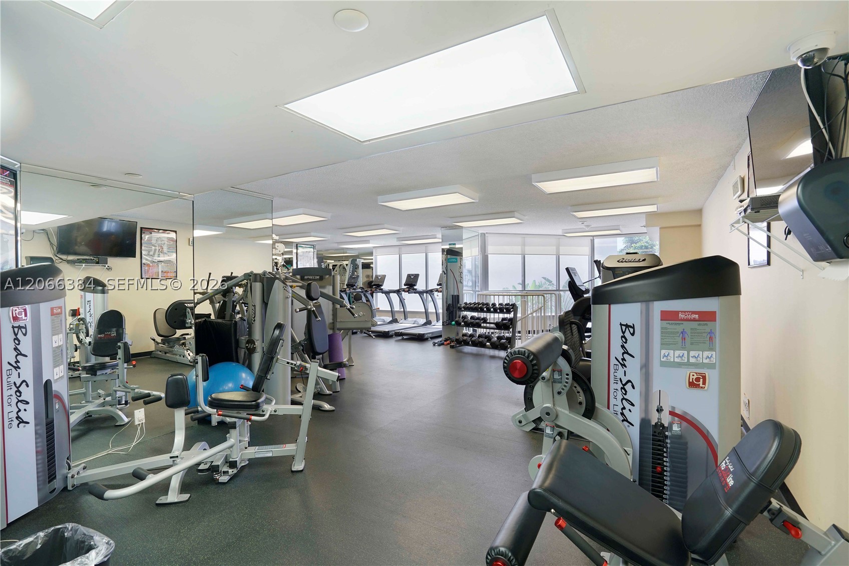 3530 Mystic Pointe Dr #3214, Aventura FL 33180