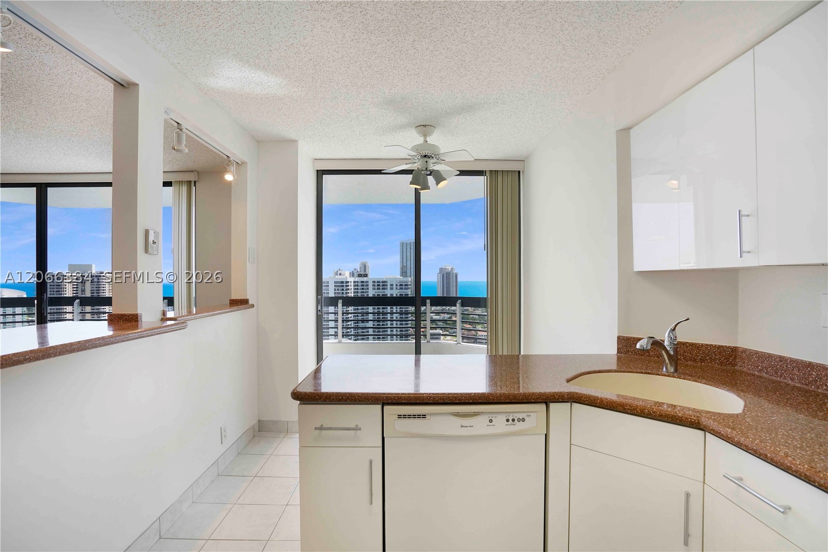 3530 Mystic Pointe Dr #3214, Aventura FL 33180