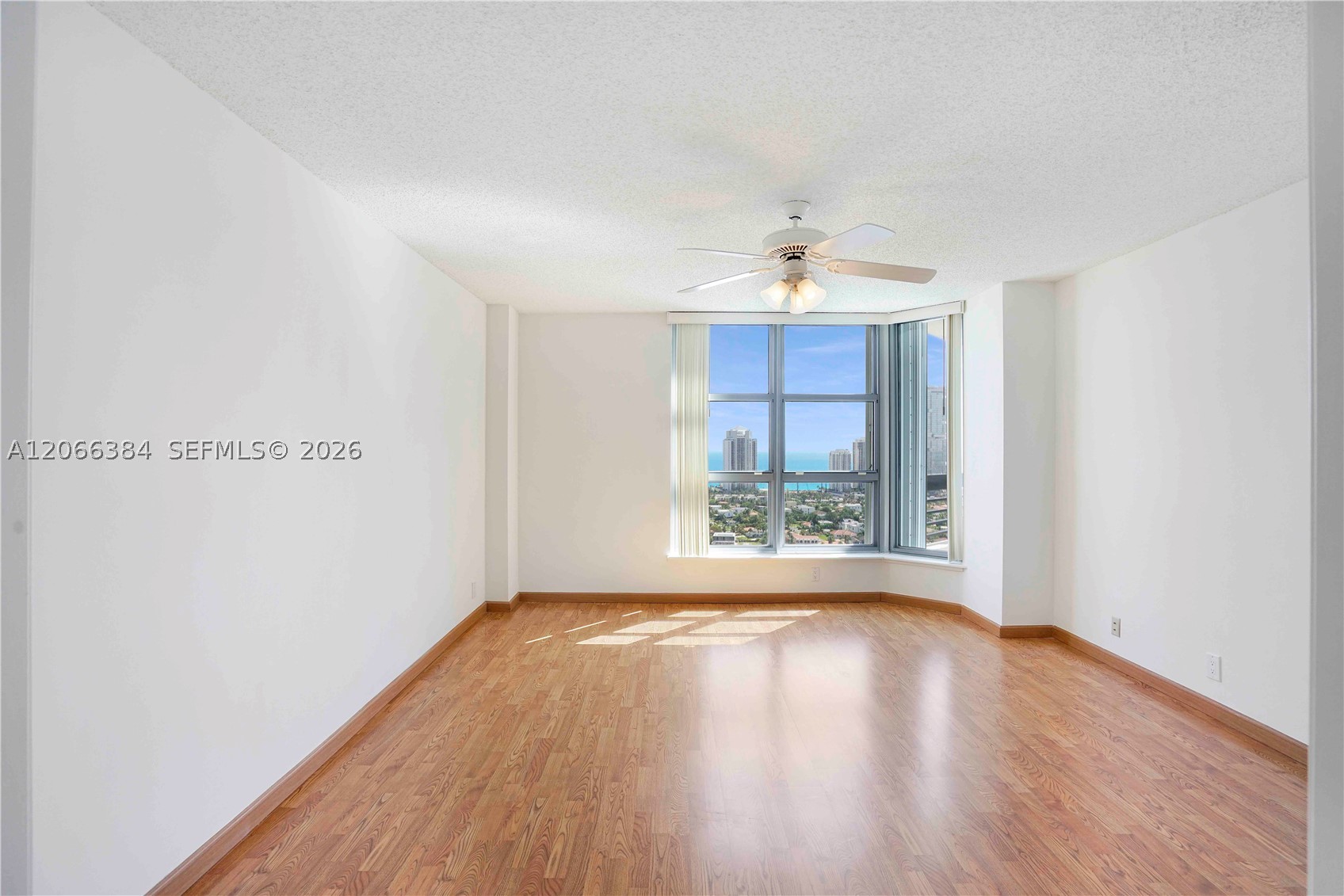 3530 Mystic Pointe Dr #3214, Aventura FL 33180